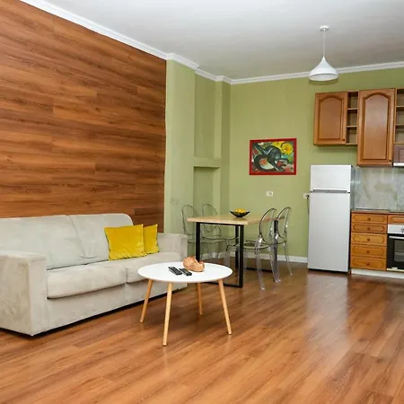 Cozy In The Heart Of !