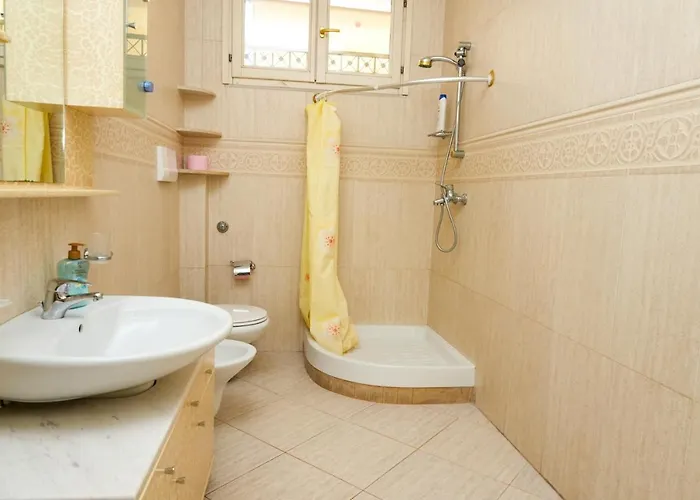 Cozy In The Heart Of ! 아파트 티라나