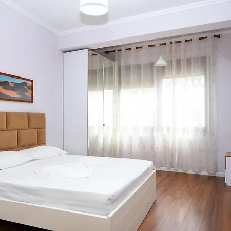 Διαμέρισμα Cozy In The Heart Of ! *