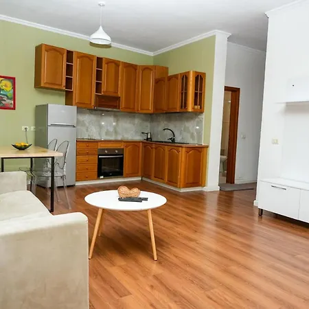 Cozy In The Heart Of !